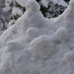 雪で作ったトトロ